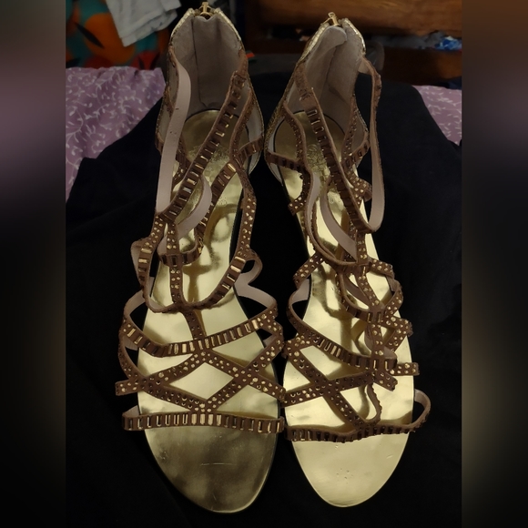 Women's Sandals - Picture 2 of 3